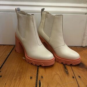 Sorel Brex Heel Chelsea Bootie Size 6